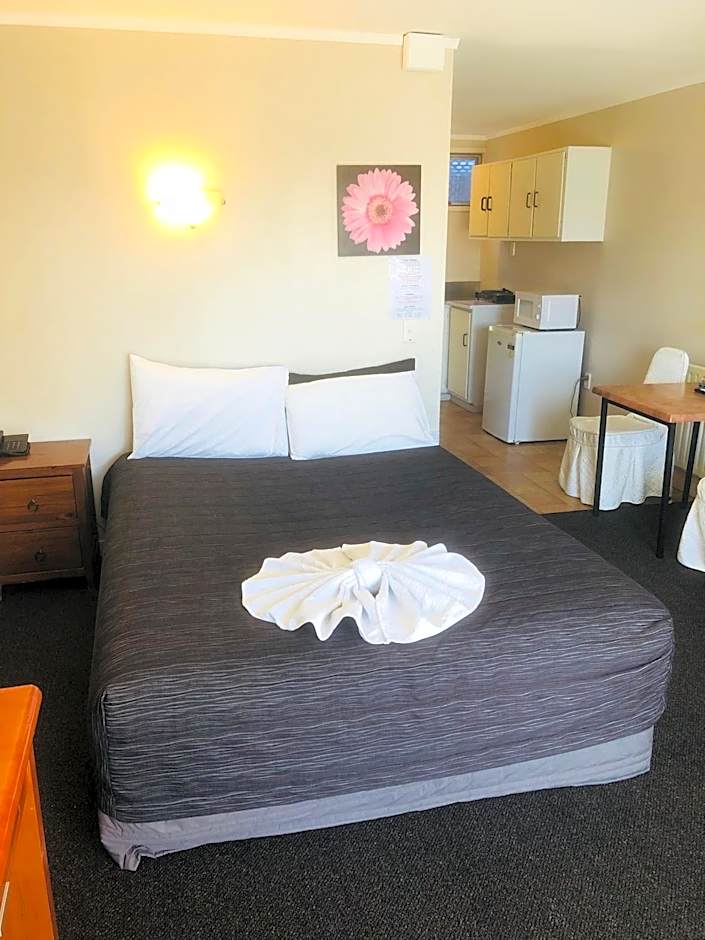 Gateway International Motel