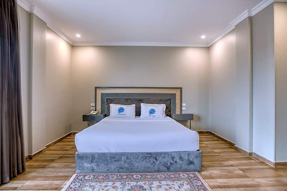 Mamlouk Pyramids Hotel