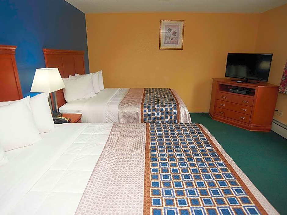 2 Queen Beds — 3 fotoğraftan 1. fotoğraf