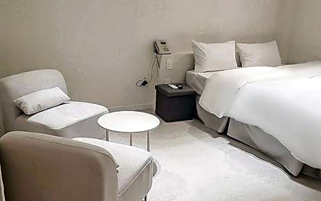 Tongyeong Yuns Hotel