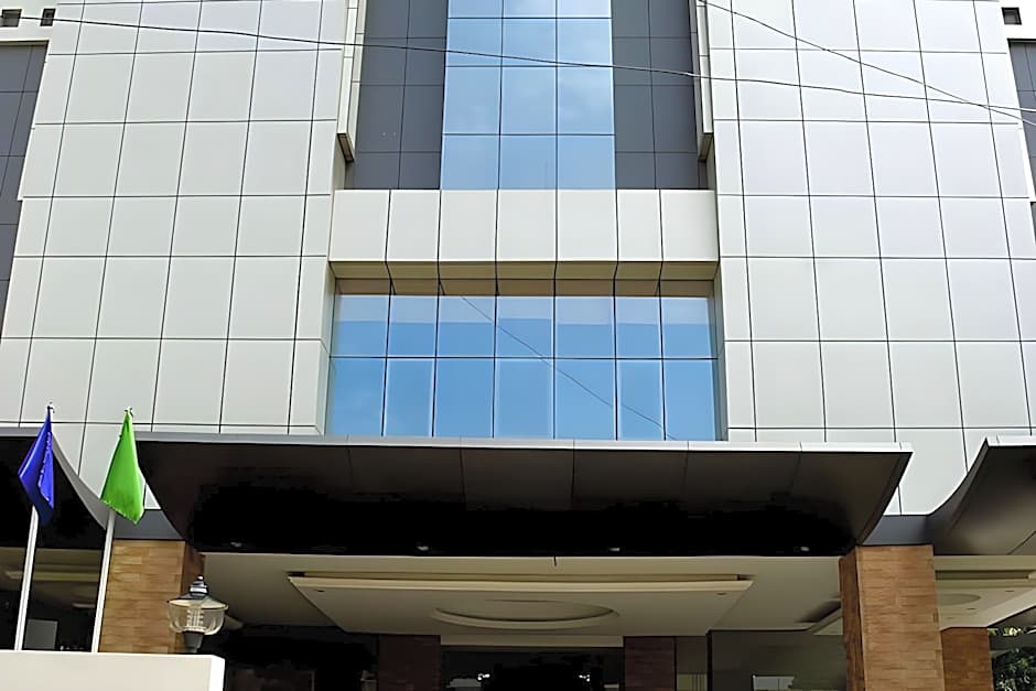 Plaza Inn Business Hotel