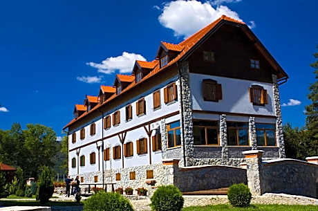 Hotel Gacka