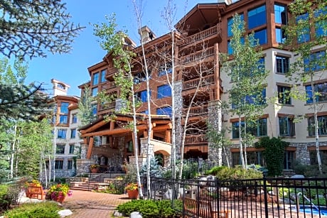 Elkhorn Lodge