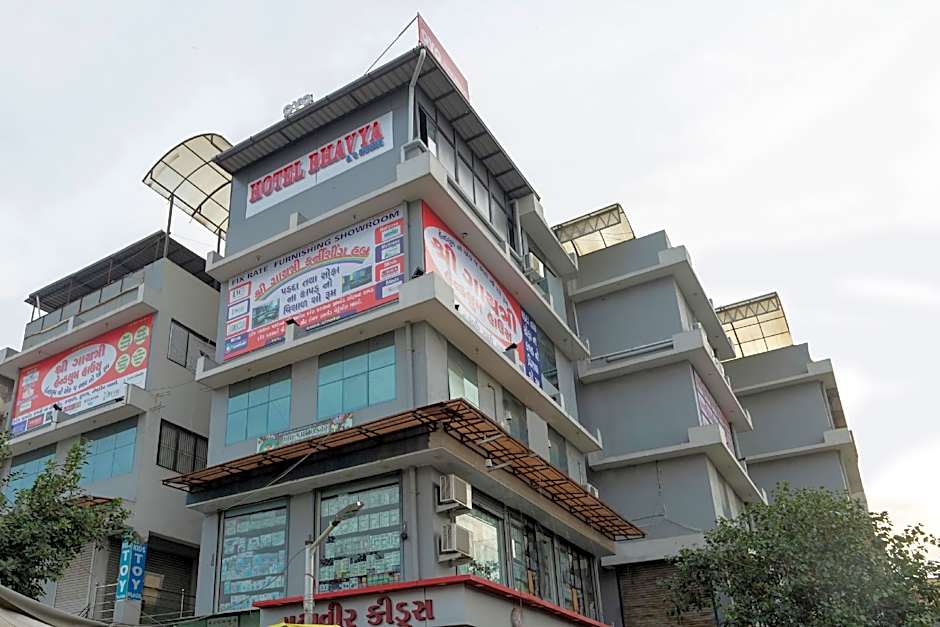 Hotel Bhavya by OYO Rooms – Ahmedabad, FL
