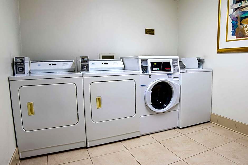 Embassy Suites By Hilton Hotel Indianapolis-North