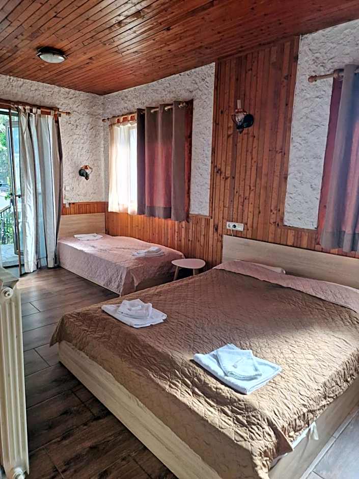 Family Hotel ADIA BLUE