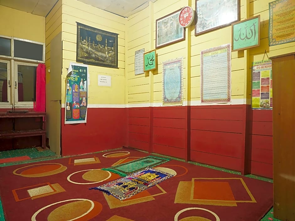 Hotel O Anggrek Daqu Syariah Kapuas