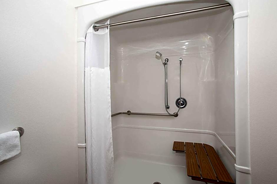 Baymont Inn & Suites Sheridan