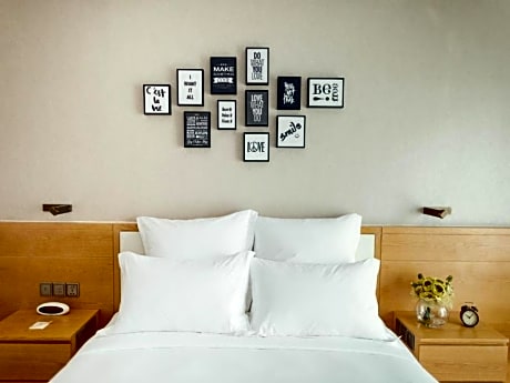 Good Room Shero Package with Daily F&B 108 RMB Voucher