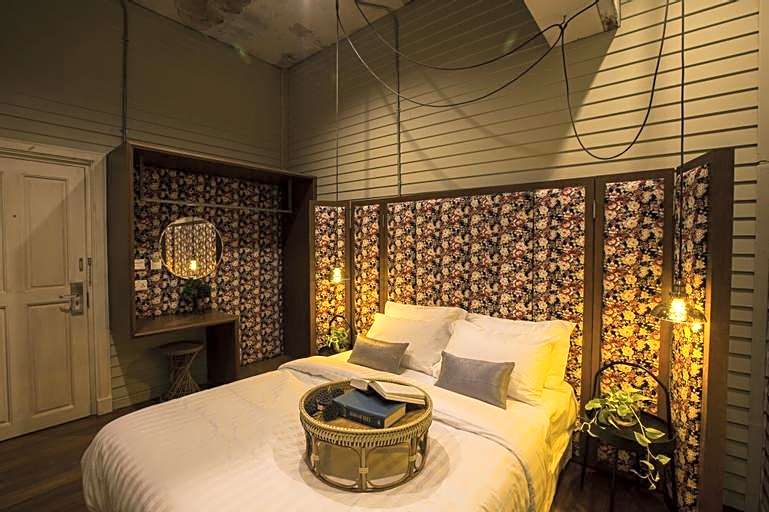 Azure Hostel Bangkok