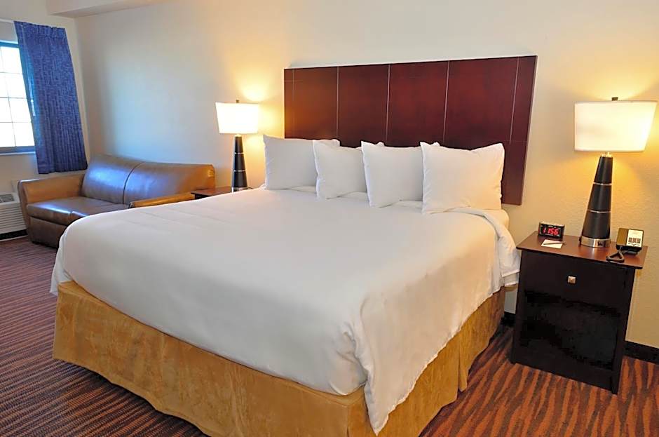 Cobblestone Inn & Suites - Holstein