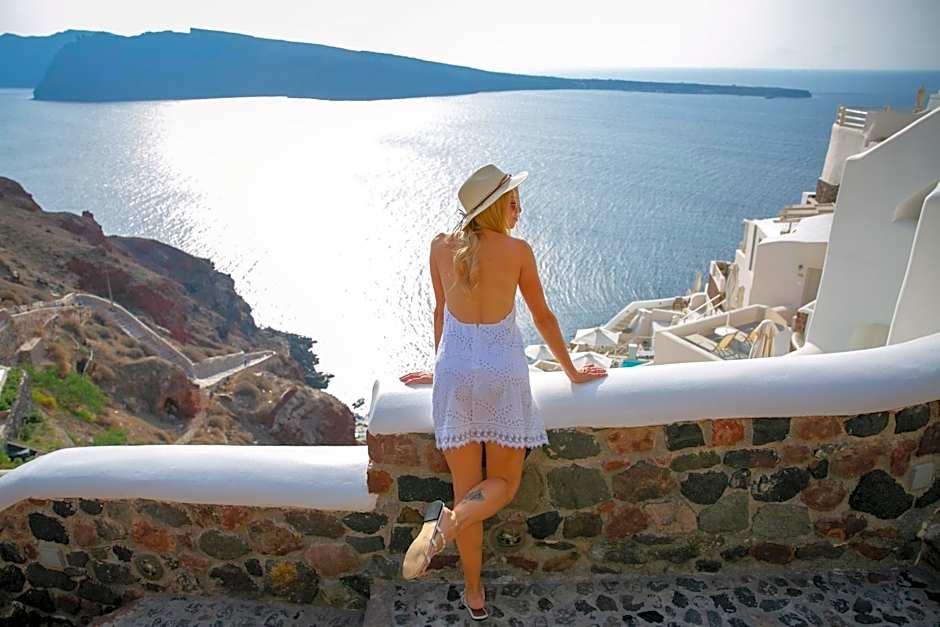 Oia Mare Villas