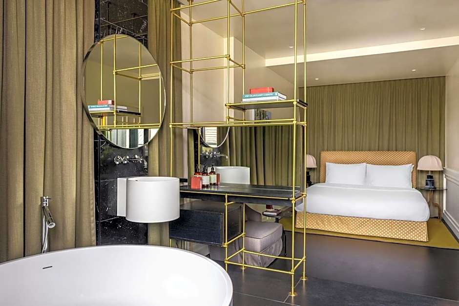 Roomers Munich, Autograph Collection by Marriott