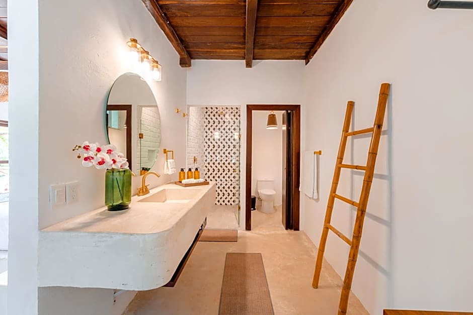 Azulea Bacalar Hotel & Spa - Lagoon Front