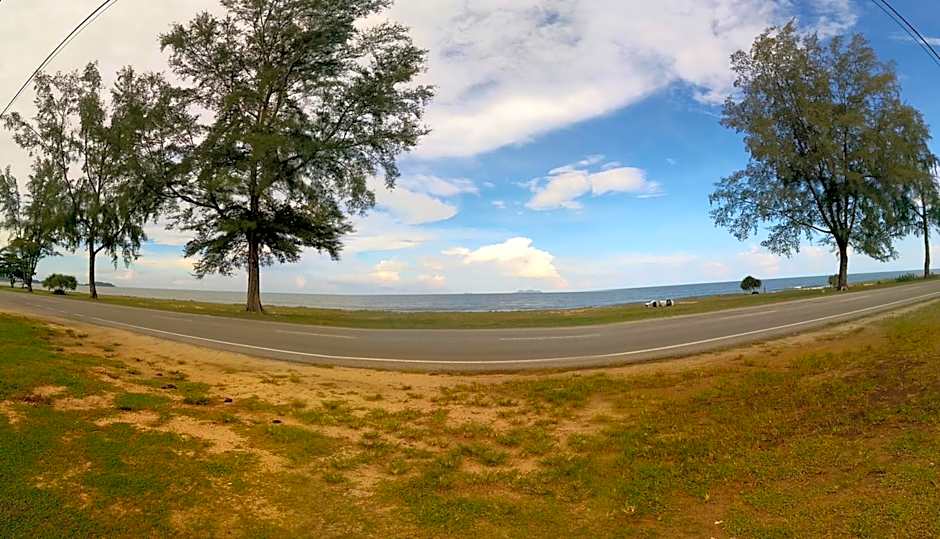 Semarak Beach Inn