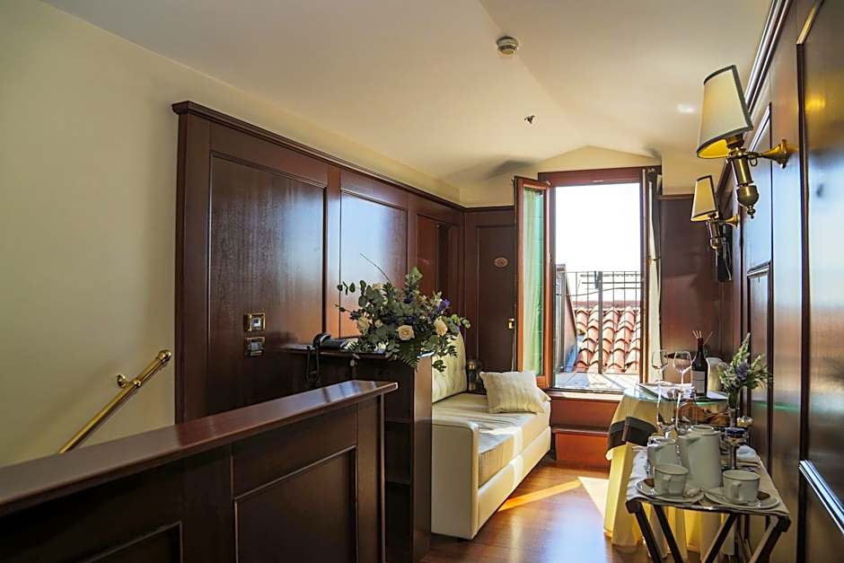 Photo 1 of 8 of Suite, Lagoon View, Terrace
