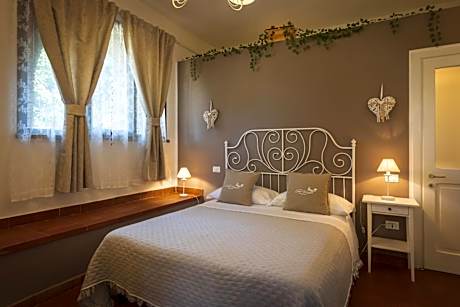 Podere San Filippo B&B-Apartment-Pet Friendly-Rent Bike and Bike Friendly