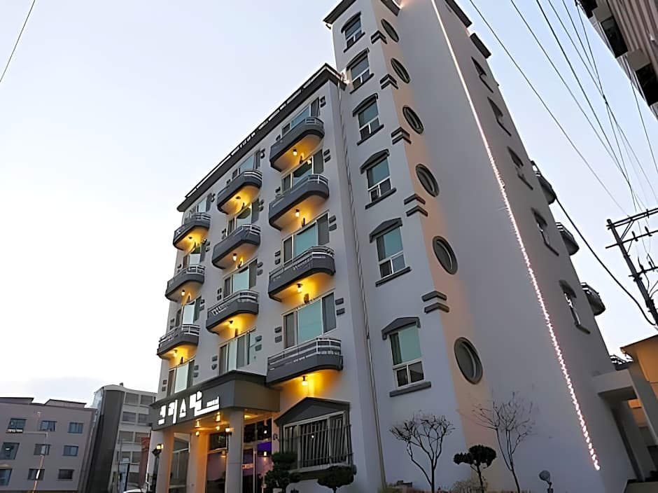 Gangneung Crystal Motel