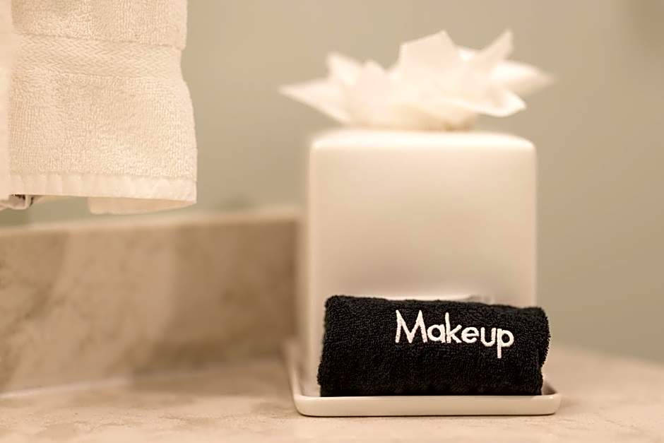 Inn At Moss Landing Point