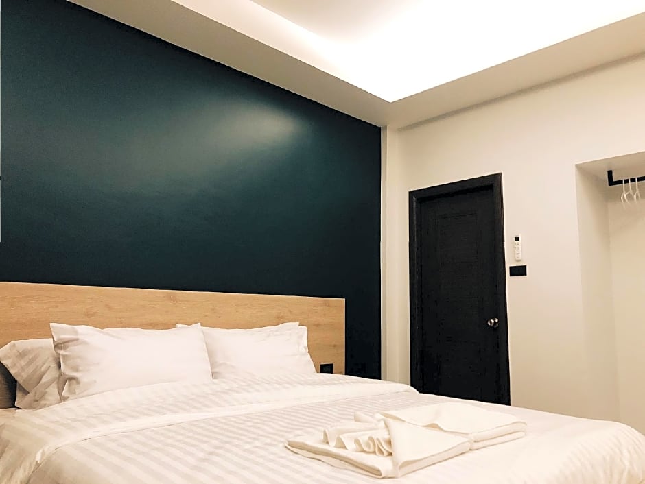 Tall Tree Poshtel Phuket