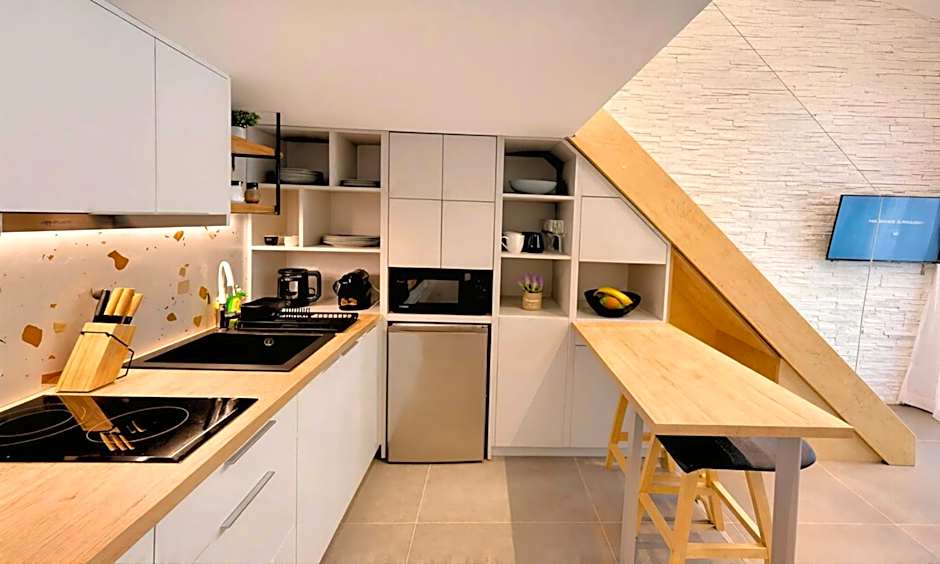 Aelia Suites