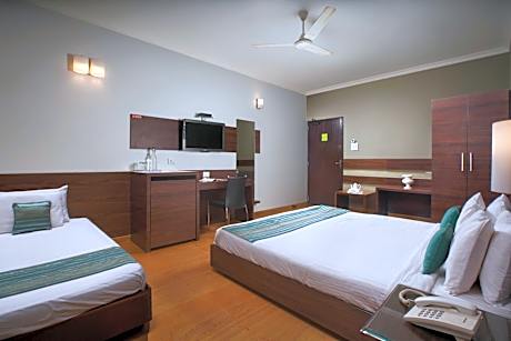 Luxury Room with Balcony