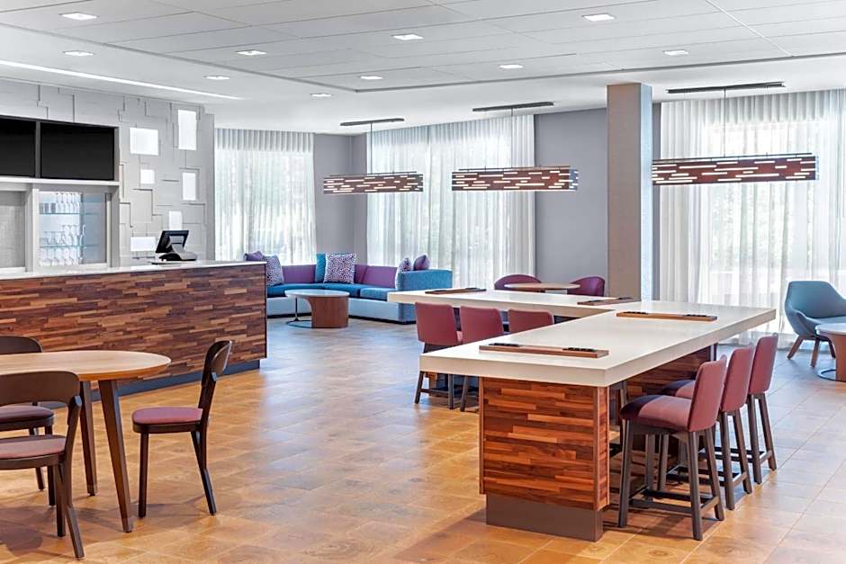 Courtyard by Marriott Wayne Fairfield