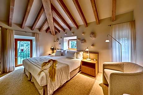 Can Simoneta Experience Package