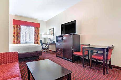 King Suite with Sofa Bed - Non-Smoking