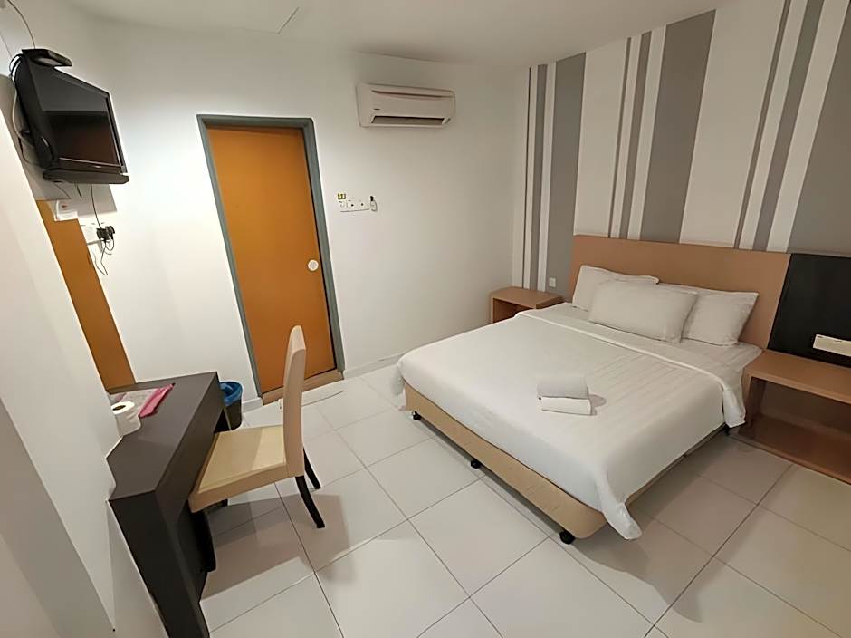 SR Inn Hotel Managed by Sun Inns