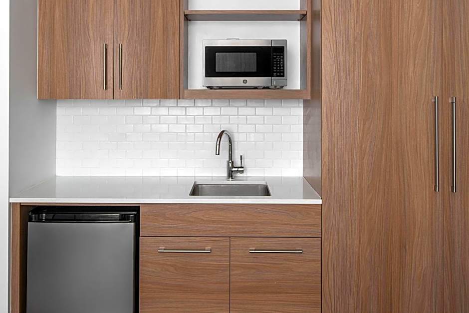 Element Tampa Midtown