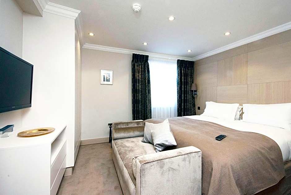 Claverley Court Apartment Knightsbridge