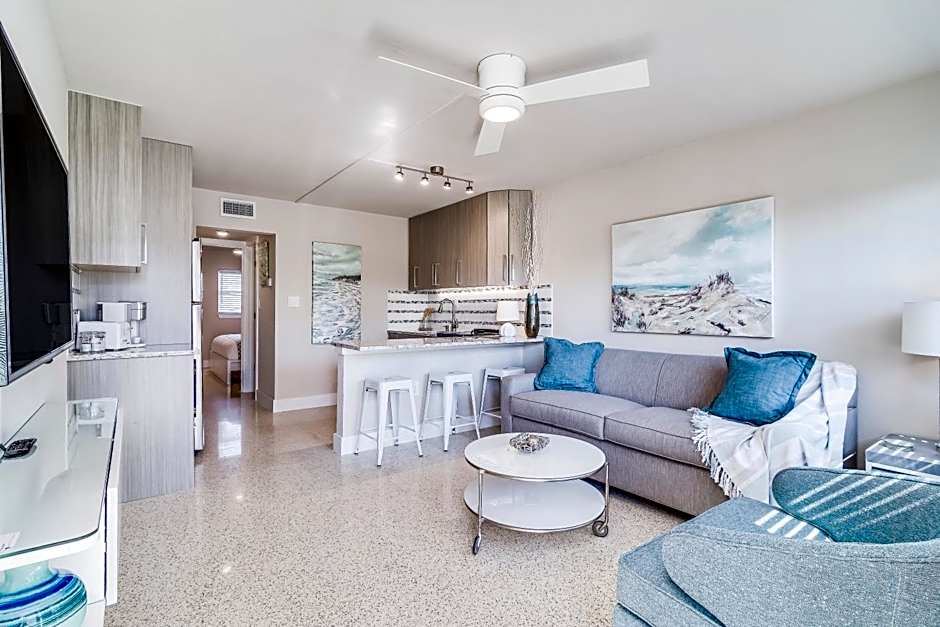 Boutique Vacation Rental Complex At Beach