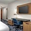 Fairfield Inn & Suites by Marriott Roanoke Hollins/I-81