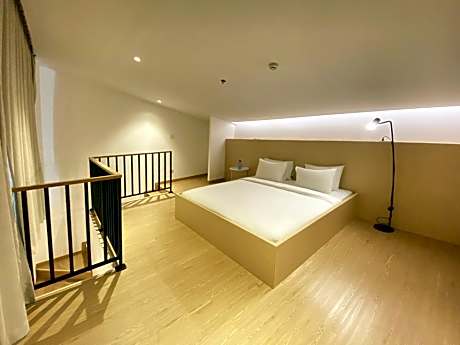 Executive Suite City View