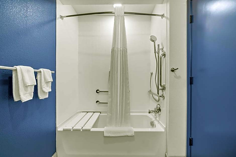 Spark by Hilton Modesto