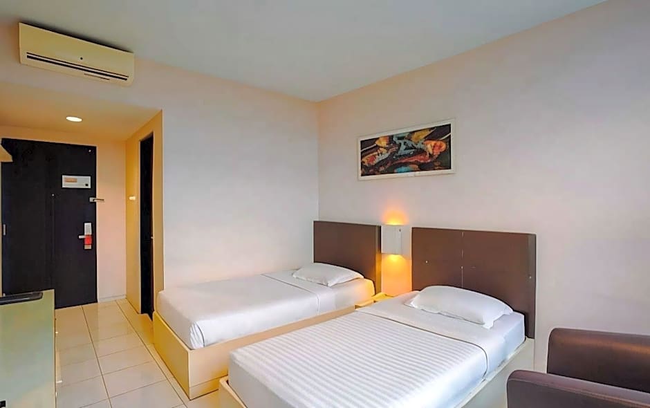 Royal Hotel N' Lounge