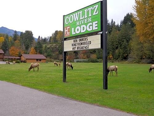 Cowlitz River Lodge