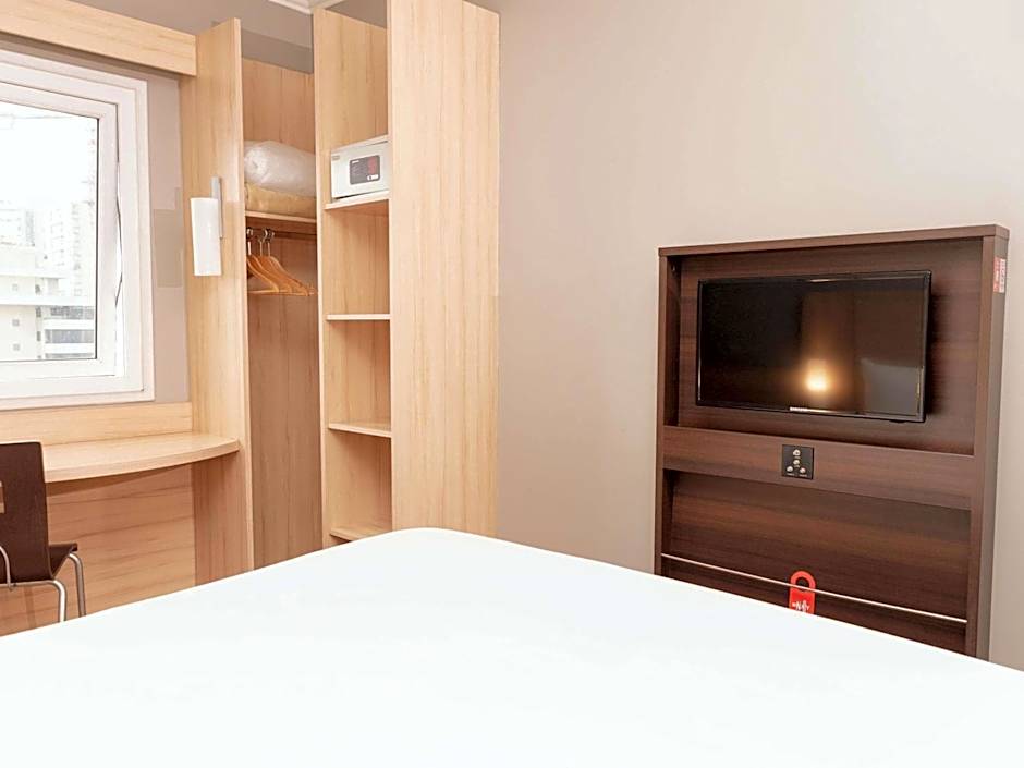 Ibis Santiago Las Condes Manquehue