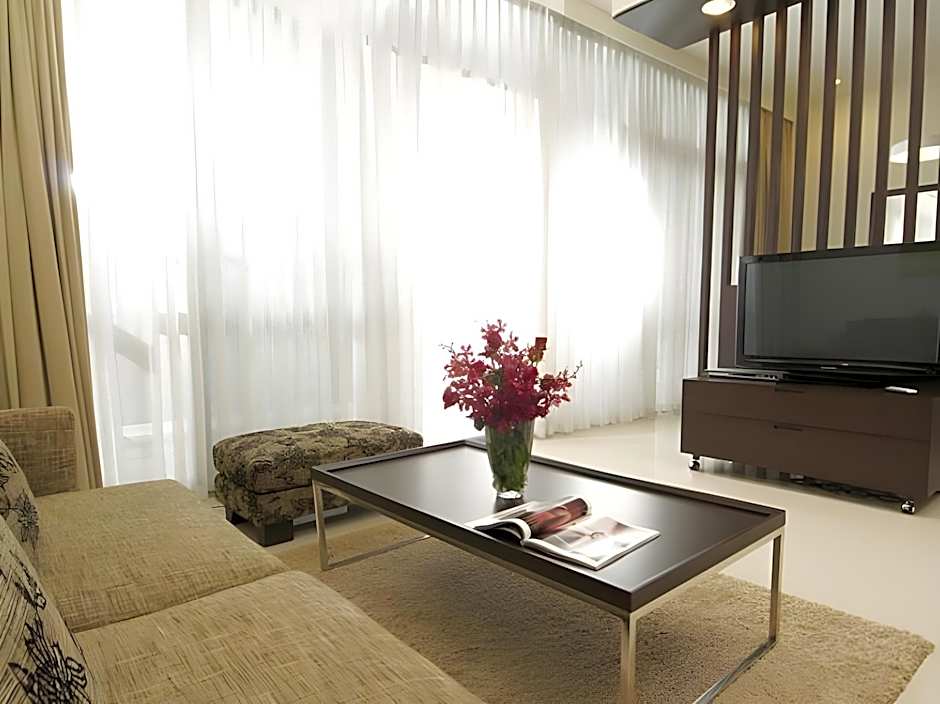 Crescent Residence 1