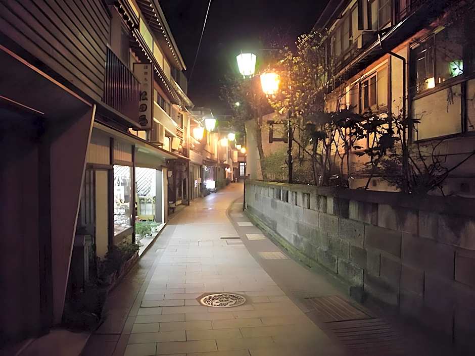 Nozaru Hostel