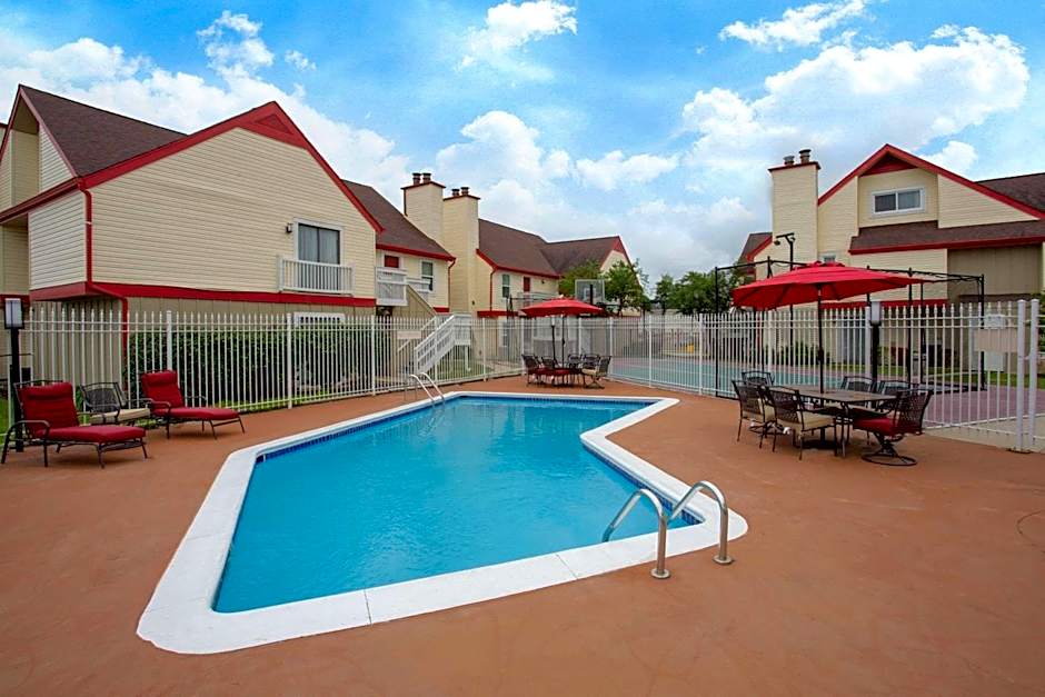 Hawthorn Suites by Wyndham