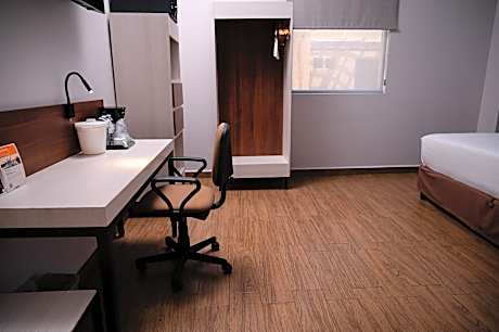 King Room - Disability Access/Non Smoking