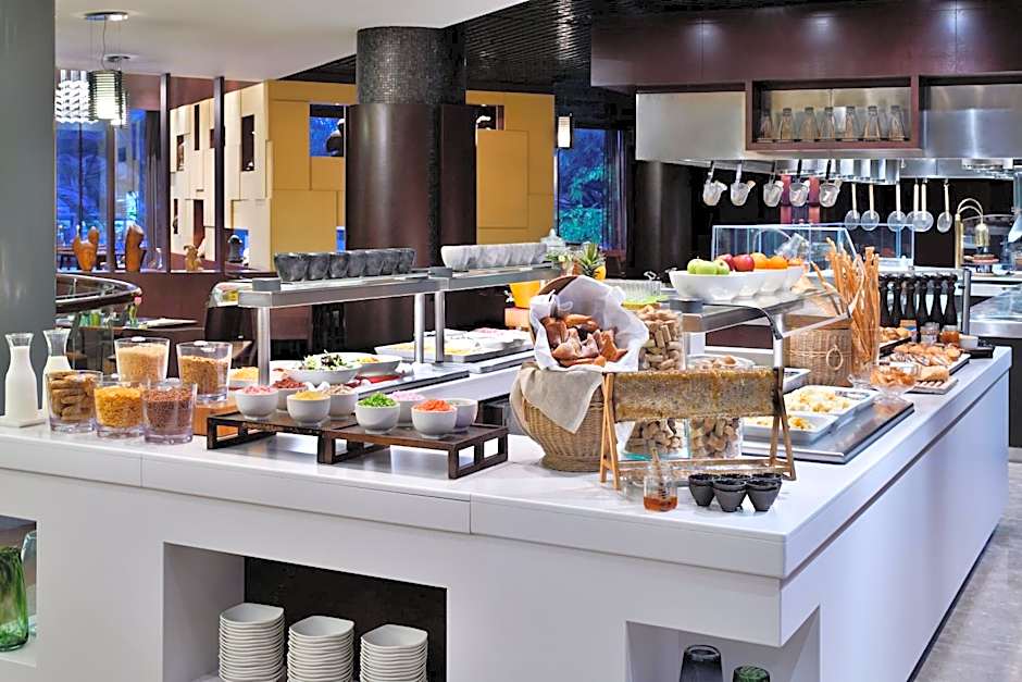 Sankara Nairobi, Autograph Collection