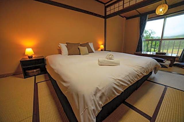 HA-MON Slope Side Hotel and Private Chalet