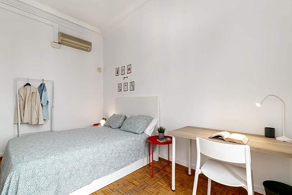 Balmes Private Rooms