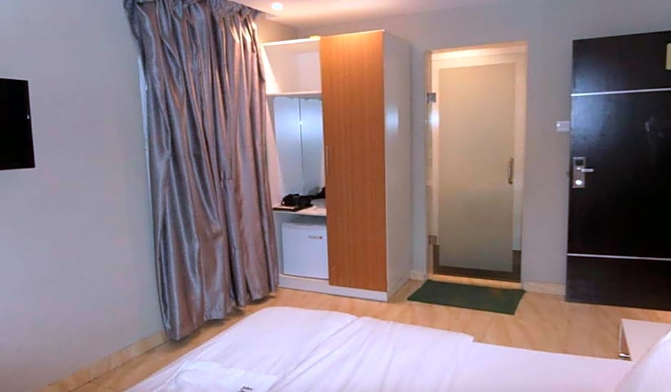 Blackwood Hotel
