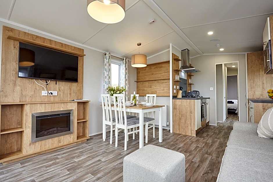 Sauchope Links Holiday Lodge and Glamping Park