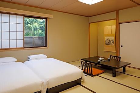 Large Twin Room with Tatami Floor