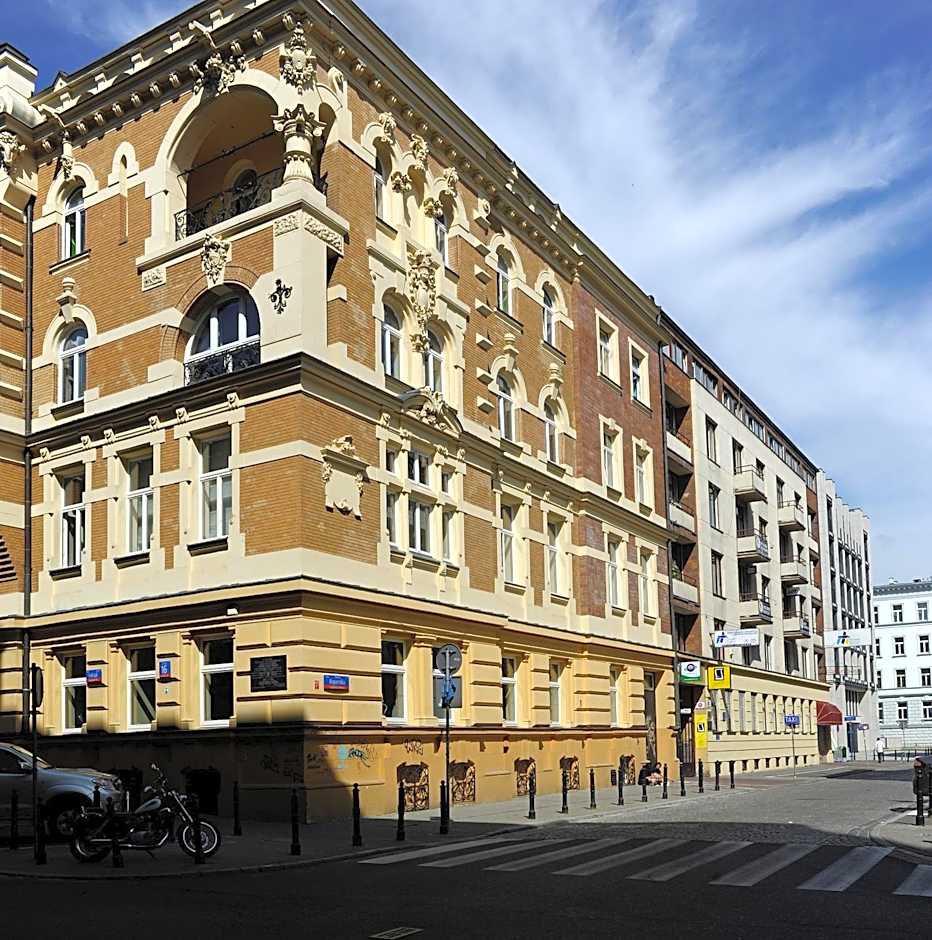 eMKa Hostel